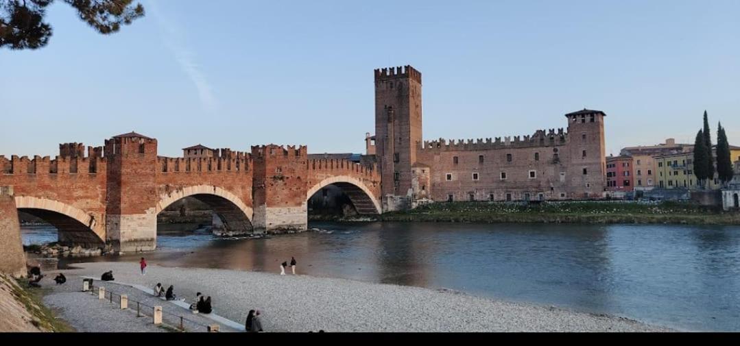 Home La Rosa Del Garda Peschiera del Garda Dış mekan fotoğraf